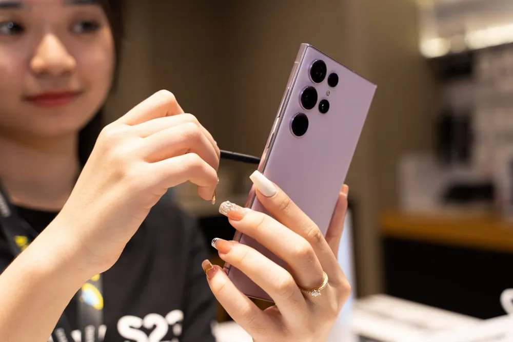 Năm nay, mức giá niêm yết của Galaxy S23 Series được đánh giá là khá phù hợp với túi tiền của người dùng Việt Nam và đặc biệt khi đặt hàng trước tại MT Smart, người dùng sẽ tiết kiệm được hàng triệu đồng, kèm theo đó là nhận được các phần quà vô cùng giá trị.