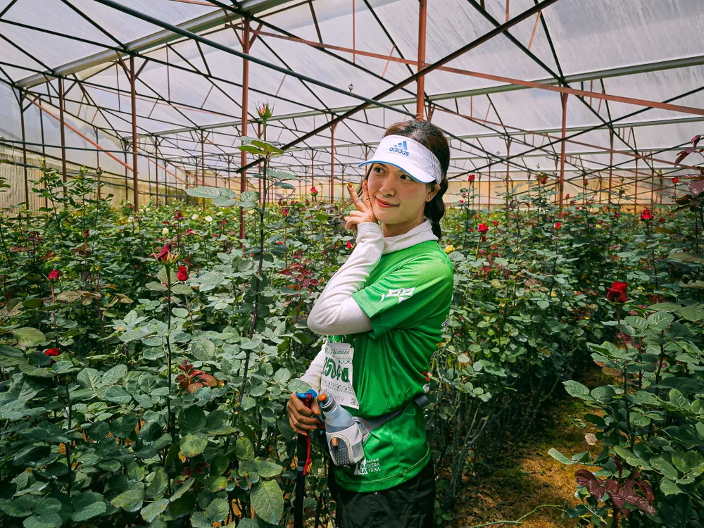 Làm dàng trước camera, điều thường thấy ở những cô gái Làm dàng trước camera, điều thường thấy ở những cô gái