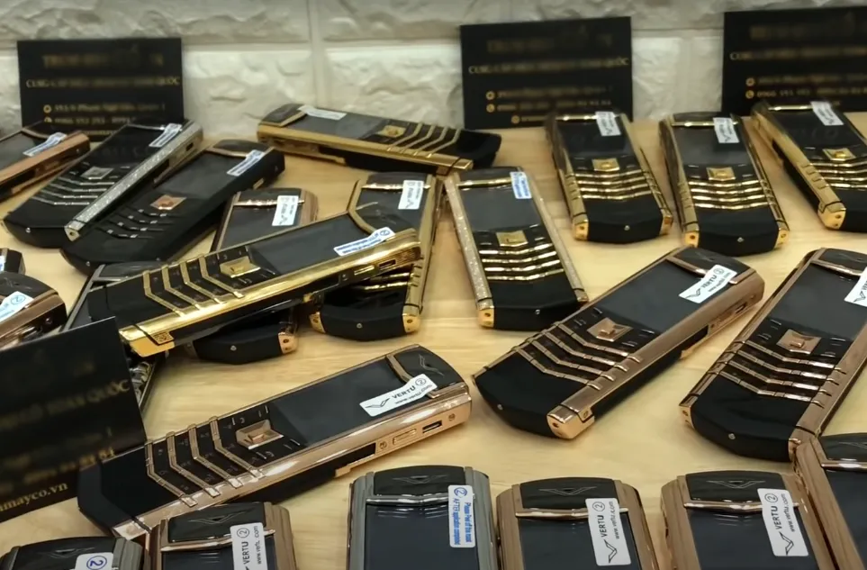 Những chiếc Vertu không rõ nguồn gốc