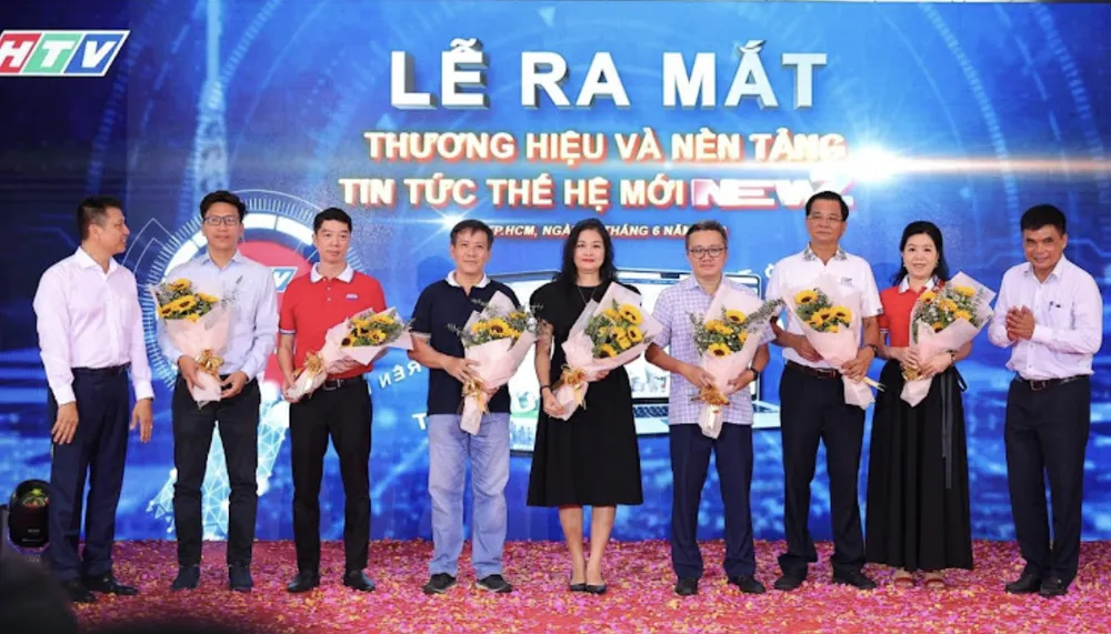 Tập thể các phòng ban cùng xây dựng thương hiệu và nền tảng tin tức thế hệ mới NewZ Tập thể các phòng ban cùng xây dựng thương hiệu và nền tảng tin tức thế hệ mới NewZ