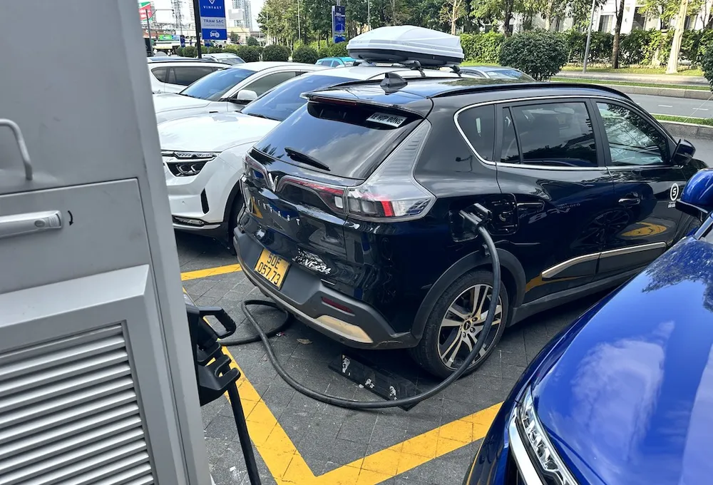 Các trạm sạc đã mọc lên khá nhiều dành cho ô tô điện VinFast Các trạm sạc đã mọc lên khá nhiều dành cho ô tô điện VinFast