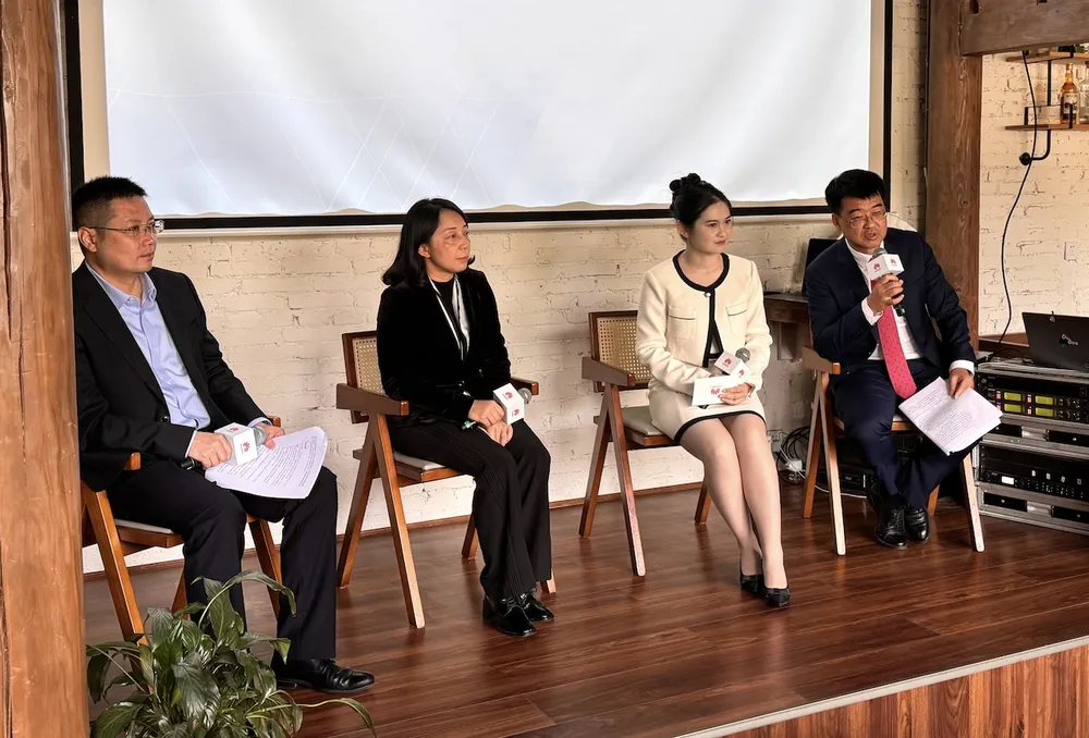 Huawei đã cùng các cơ quan tỉnh Vân Nam tìm cách ứng dụng 5G cho du lịch Huawei đã cùng các cơ quan tỉnh Vân Nam tìm cách ứng dụng 5G cho du lịch