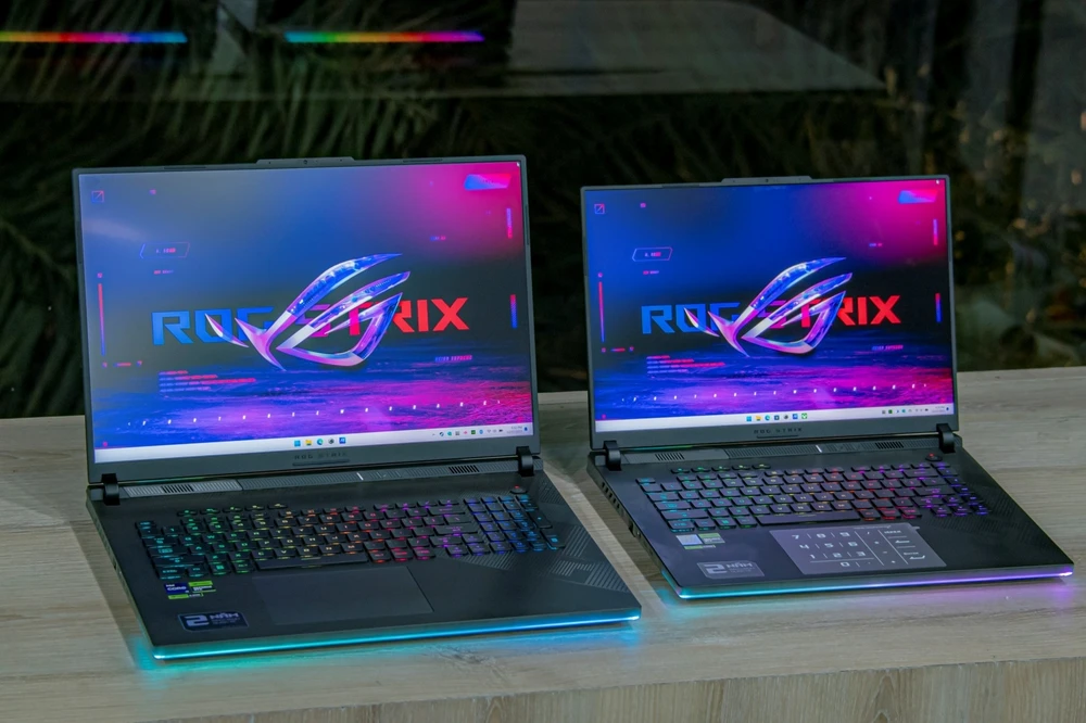  ROG Strix SCAR 18 và ROG Strix SCAR 16