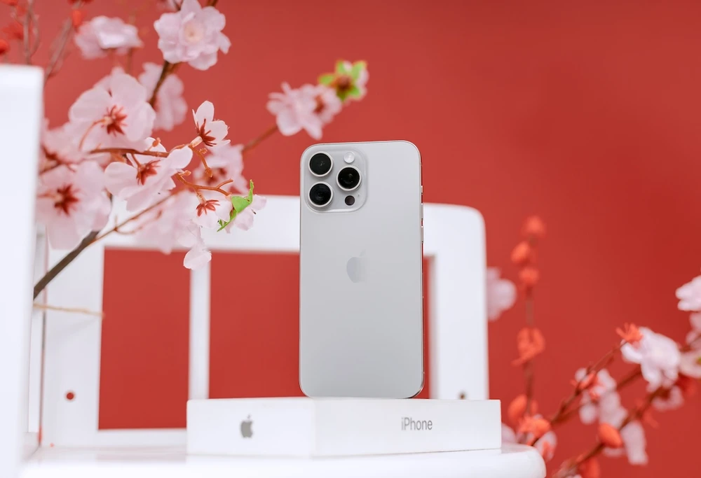 iPhone 15 Pro Max 256GB giá 32,39 triệu đồng.