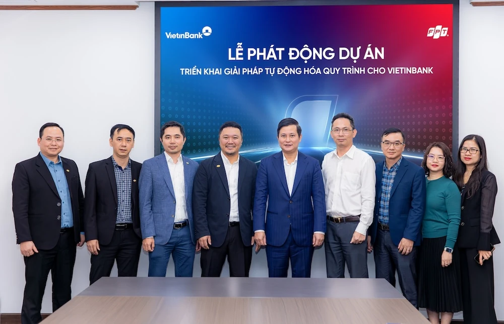 Đại diện VietinBank và FPT tại lễ ký kết hợp tác