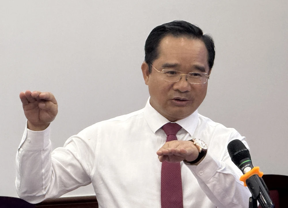Chủ tịch UBND TPHCM Nguyễn Văn Được phát biểu kết thúc hội thảo IMG_9881.jpg
