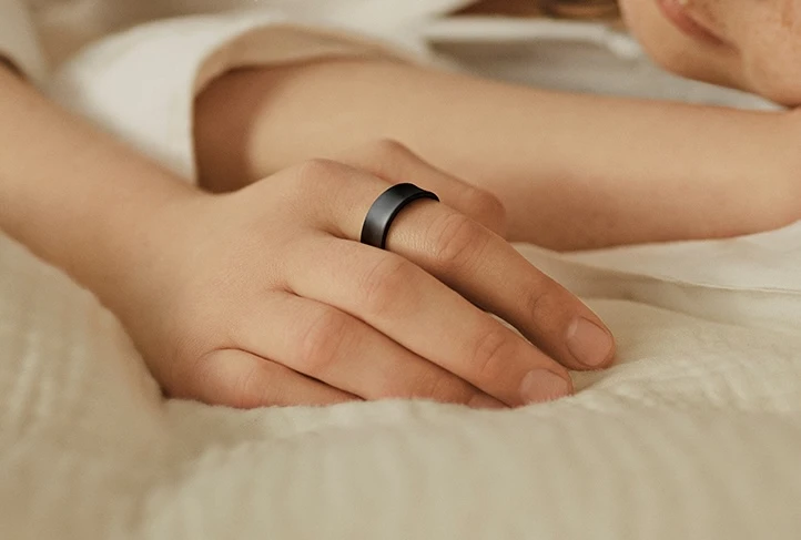 Copy of 1000x Galaxy Ring_Lifestyle KV_Sleep_Female_Statement_2P_RGB.jpg