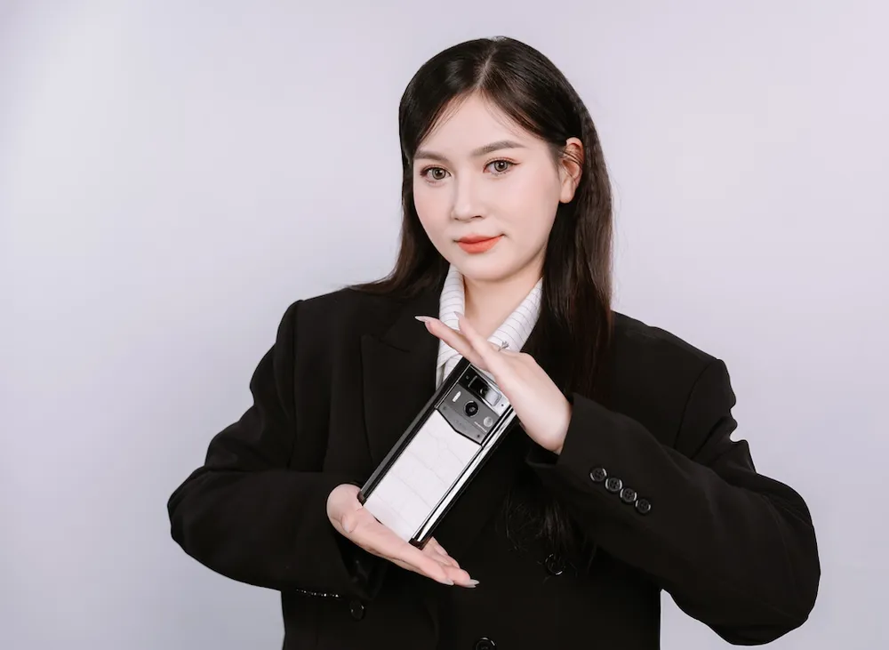 Metavertu 2 Max đã nhanh chóng thu hút tệp khách hàng doanh nhân Ảnh màn hình 2025-06-07 lúc 09.27.40.png