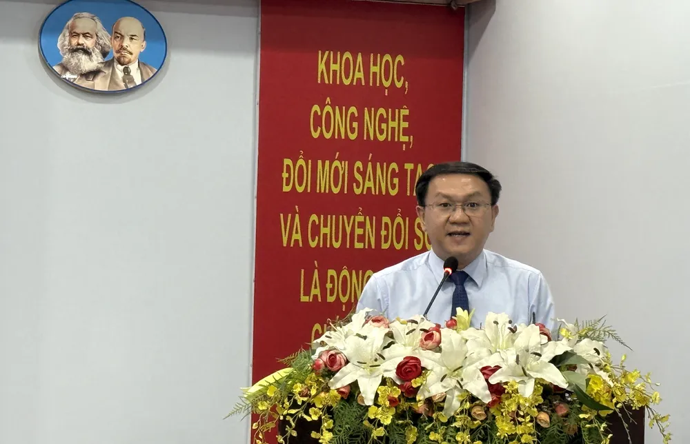 Giám đốc Sở KH-CN TPHCM Lâm Đình Thắng phát biểu IMG_2315.JPG