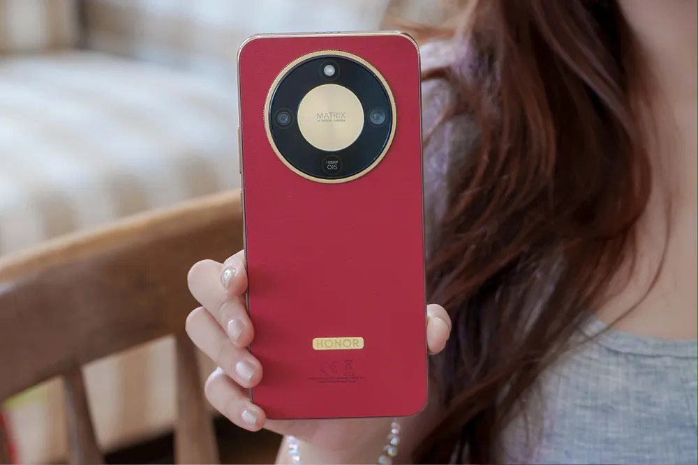 HONOR X9d không chỉ siêu bền mà còn có thiết kế rất thời thượng.