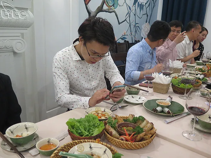 Blogger quốc tế ngất ngây với hang động của Việt Nam ảnh 2 Blogger quốc tế ngất ngây với hang động của Việt Nam ảnh 2