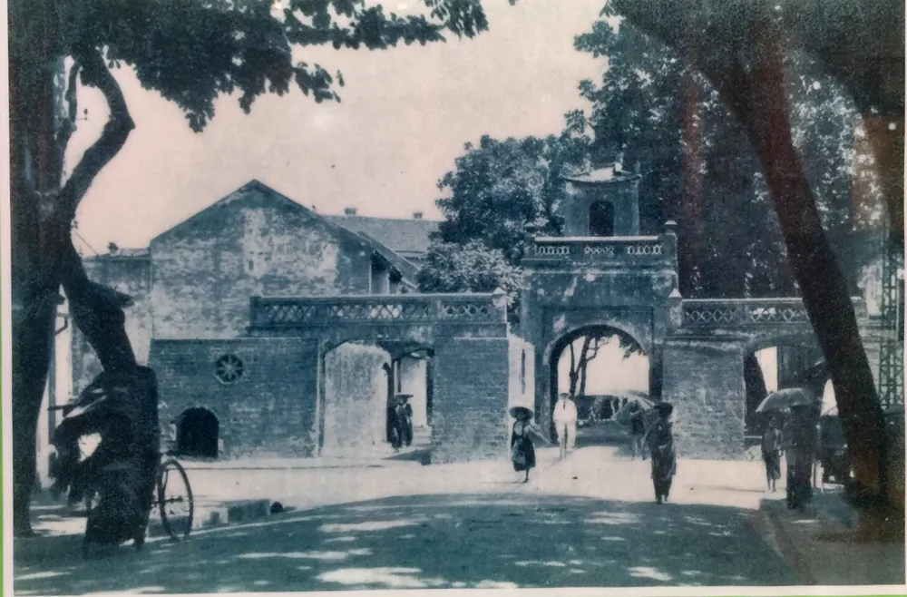 Trở về không gian 36 phố phường với “Hoài niệm Hà Nội phố” ảnh 3