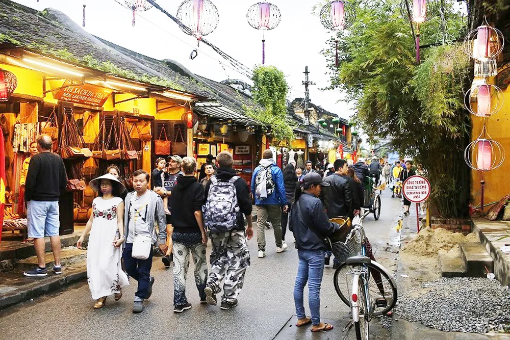 Tăng trưởng "nóng" tạo ra sự mất cân đối trong du lịch ảnh 2