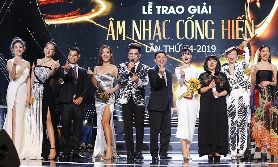 “Bùa yêu” giành cú đúp Giải Âm nhạc Cống hiến 2019