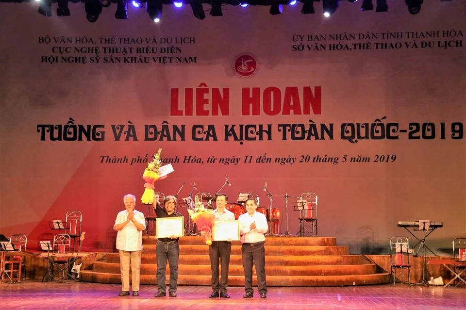 Liên hoan Tuồng và Dân ca kịch toàn quốc 2019 khép lại 10 ngày thi diễn đầy sôi nổi