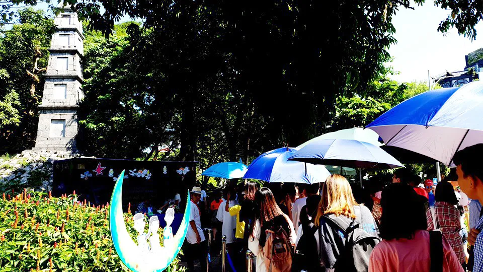 Hàng nghìn bạn đọc Hà Nội say sưa “Làm bạn với bầu trời” ảnh 3