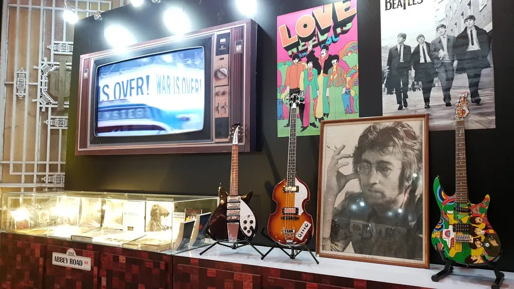 Không gian âm nhạc đầy ngẫu hứng với The Beatles huyền thoại ảnh 2