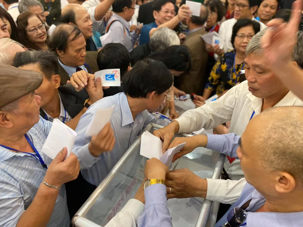 Đại hội Hội Nhà văn Việt Nam lần X, nhà thơ Hữu Thỉnh 2 lần xin rút ảnh 2