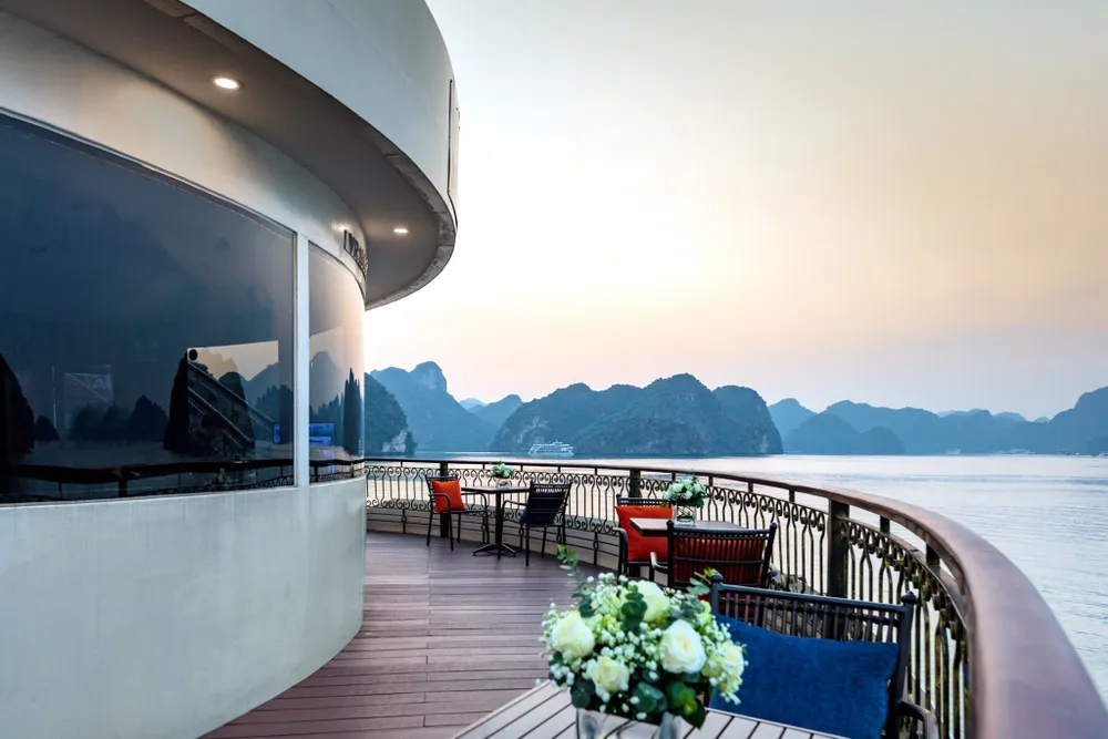 Những khung hình đẹp như tranh trên vịnh Lan Hạ ảnh 4