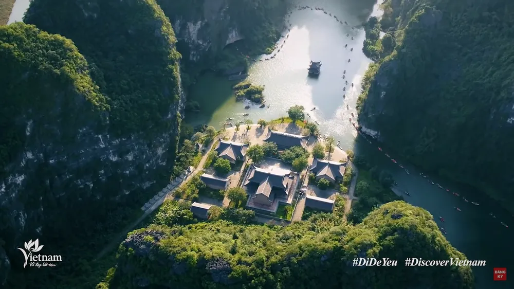 Đẹp ngỡ ngàng với những khung hình "Việt Nam đi để yêu" ảnh 1