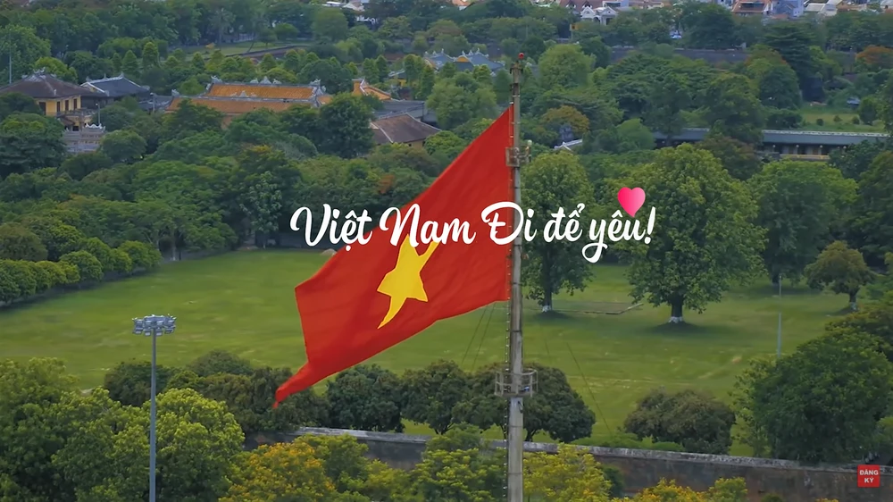 Đẹp ngỡ ngàng với những khung hình "Việt Nam đi để yêu"