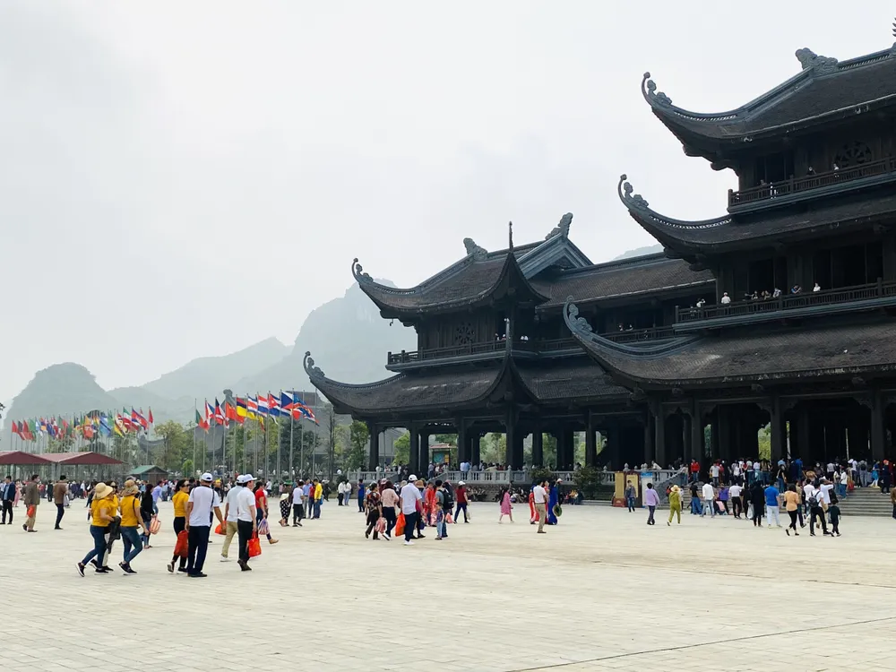 “Biển người” chen chân ở Tam Chúc - Hà Nam  ảnh 6