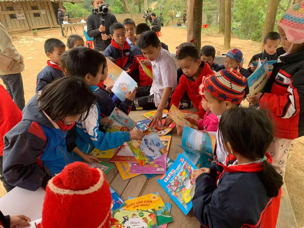 “Tổ quốc trong tim” - xúc động trong lễ chào cờ nơi địa đầu Tổ quốc ảnh 2