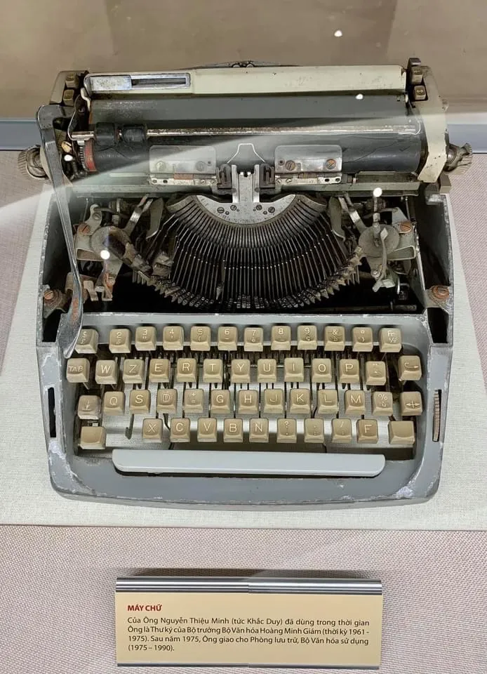 Gần 450 tư liệu, hình ảnh quý được trưng bày trong triển lãm “Văn hóa soi đường cho quốc dân đi” ảnh 2