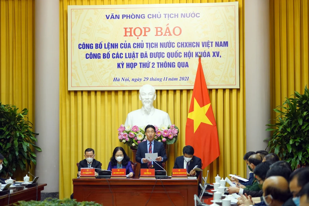 Quang cảnh buổi họp báo. Ảnh: VIẾT CHUNG