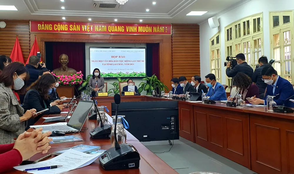 12 tỉnh cùng tham dự Ngày hội Văn hóa dân tộc Mông lần thứ III ảnh 1