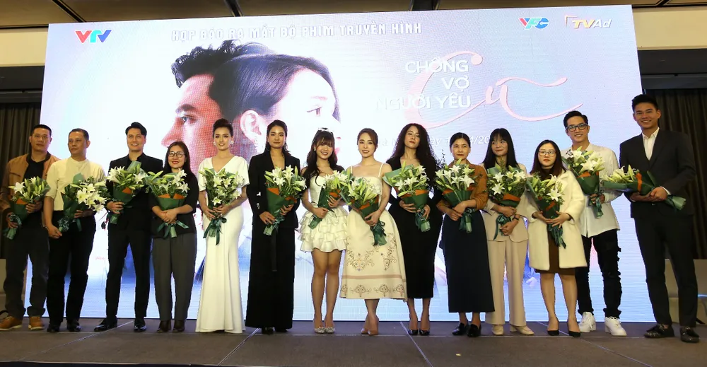 Việt Anh, Quỳnh Nga cùng hội tụ trong phim "Chồng cũ, vợ cũ, người yêu cũ" ảnh 1 Việt Anh, Quỳnh Nga cùng hội tụ trong phim "Chồng cũ, vợ cũ, người yêu cũ" ảnh 1