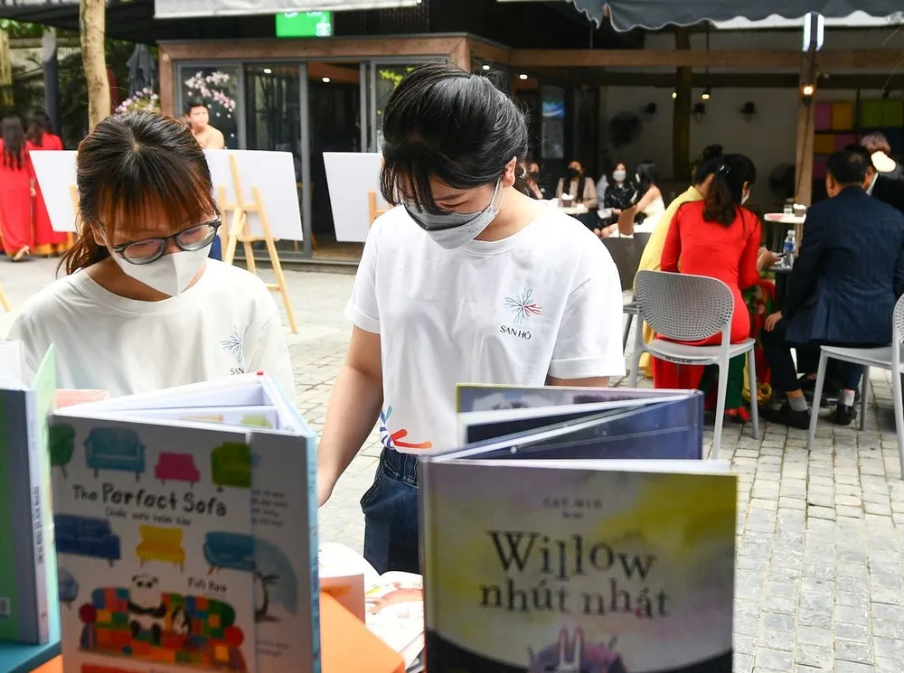 Phát động phong trào đọc sách trong cộng đồng ảnh 1