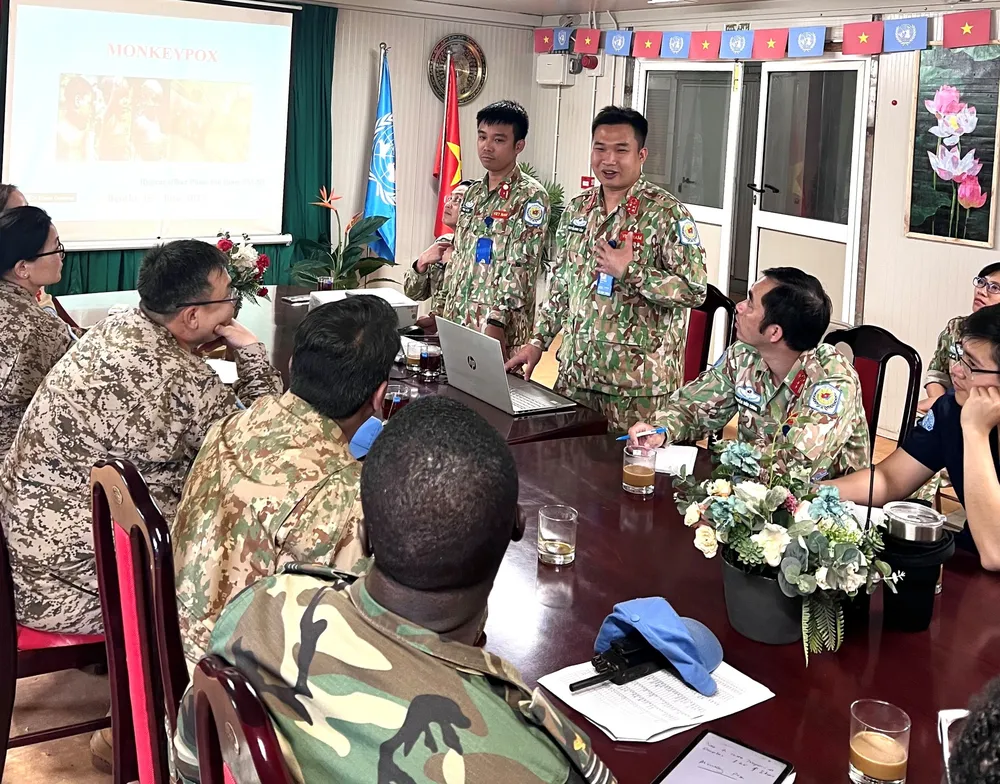 Bệnh viện dã chiến 2.4 tập huấn phòng chống bệnh đậu mùa khỉ tại Nam Sudan ảnh 1