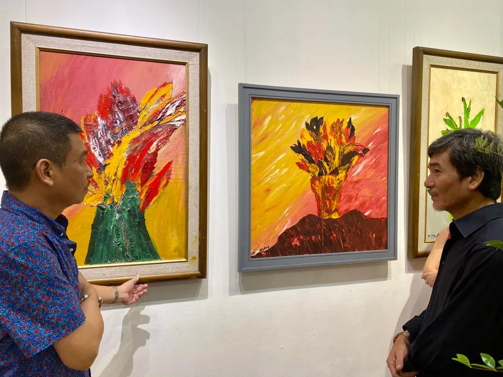 Khám phá những gam màu lạ trong triển lãm Nhà văn Hữu Ước & Sắc màu ảnh 3