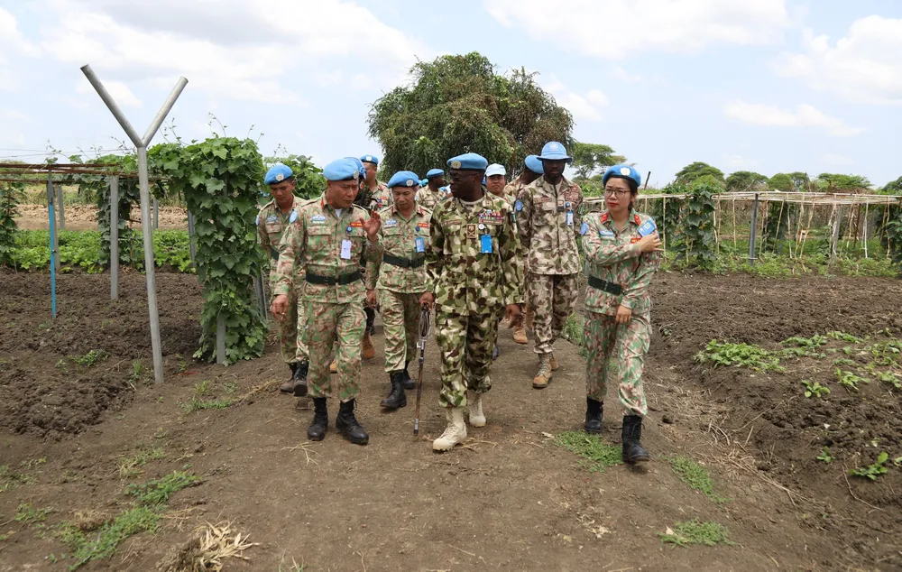 Chỉ huy Phái bộ UNISFA ấn tượng với khối lượng đầu việc đã hoàn thành của Đội công binh Việt Nam ảnh 2