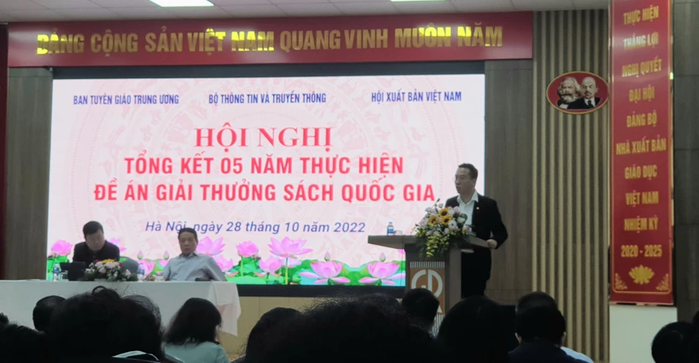 Quang cảnh hội nghị tổng kết 5 năm thực hiện đề án Giải thưởng Sách quốc gia