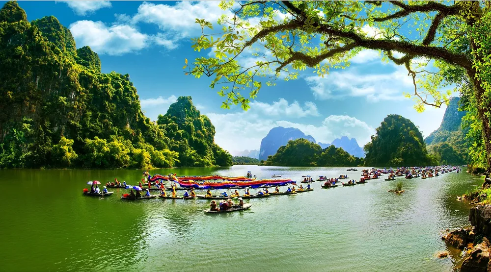 Festival Tràng An kết nối di sản - Ninh Bình năm 2022 với chủ đề “Hoa Lư vang mãi ngàn năm”