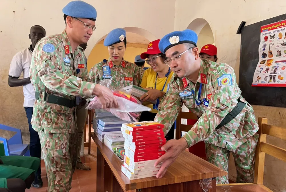 Bệnh viện dã chiến cấp 2.4 ở Nam Sudan tiếp sức trẻ em tới trường  ảnh 1