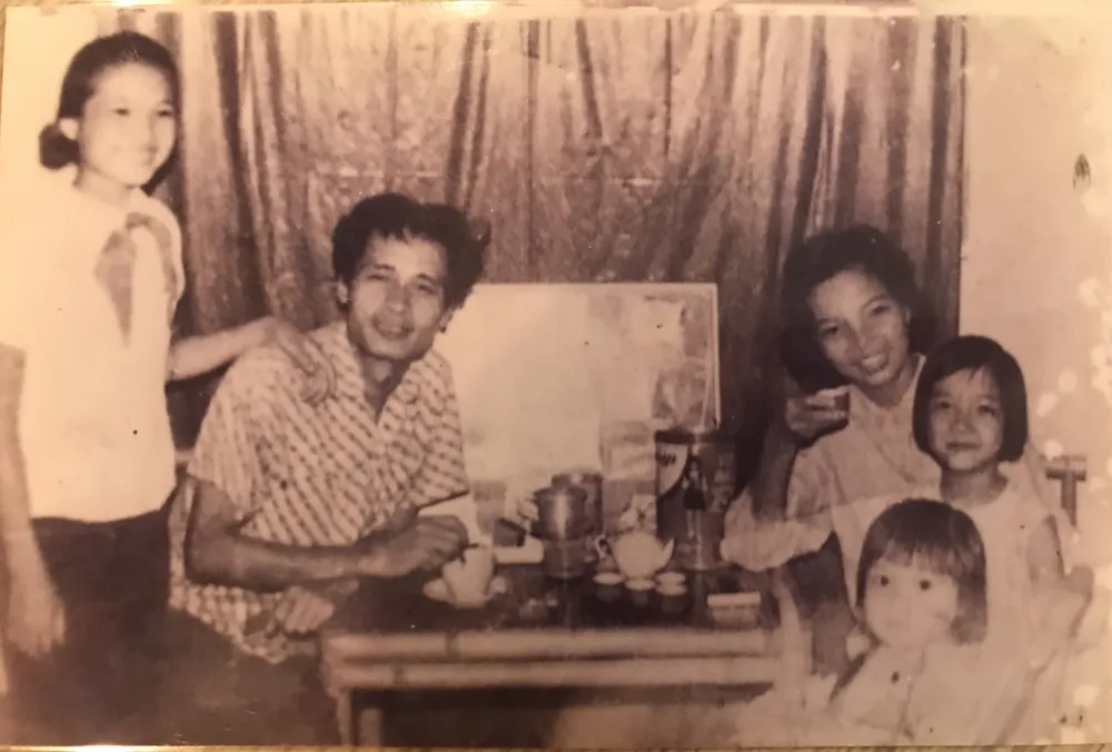 NSND Trần Tiến cùng với NSƯT Lê Mai sinh ra 3 nữ nghệ sĩ tài danh họ Trần là: NSƯT Lê Vân, NSND Lê Khanh, NSƯT Lê Vi