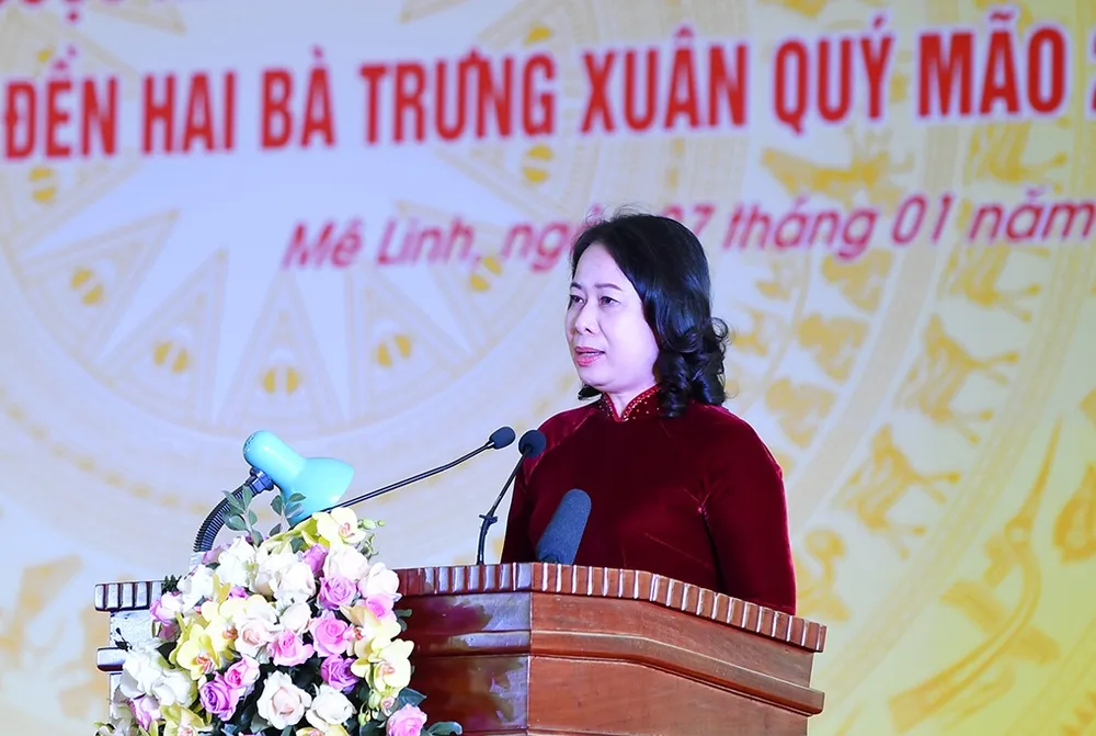 Quyền Chủ tịch nước Võ Thị Ánh Xuân dự lễ kỷ niệm 1983 năm cuộc khởi nghĩa Hai Bà Trưng và khai mạc lễ hội Đền Hai Bà Trưng, Xuân Quý Mão 2023 tại huyện Mê Linh, Hà Nội, sáng 27-1 (mùng 6 tháng Giêng). Ảnh: VIẾT CHUNG Quyền Chủ tịch nước Võ Thị Ánh Xuân dự lễ kỷ niệm 1983 năm cuộc khởi nghĩa Hai Bà Trưng và khai mạc lễ hội Đền Hai Bà Trưng, Xuân Quý Mão 2023 tại huyện Mê Linh, Hà Nội, sáng 27-1 (mùng 6 tháng Giêng). Ảnh: VIẾT CHUNG