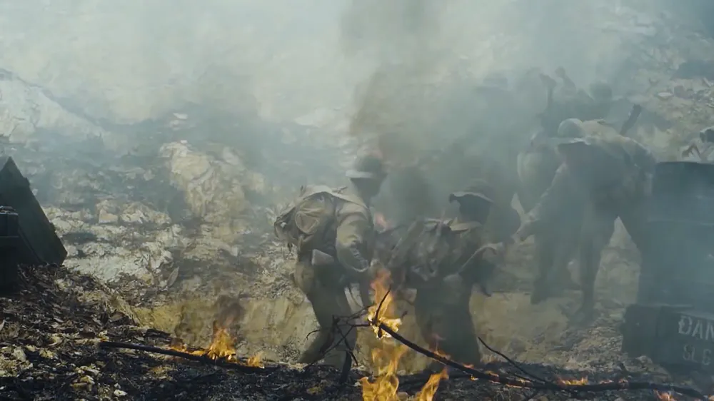 MV "Lá thư trong ba lô" được thực hiện công phu với những cảnh quay chân thực tại nơi liệt sĩ Nguyễn Thái Hòa đã từng sống và chiến đấu MV "Lá thư trong ba lô" được thực hiện công phu với những cảnh quay chân thực tại nơi liệt sĩ Nguyễn Thái Hòa đã từng sống và chiến đấu