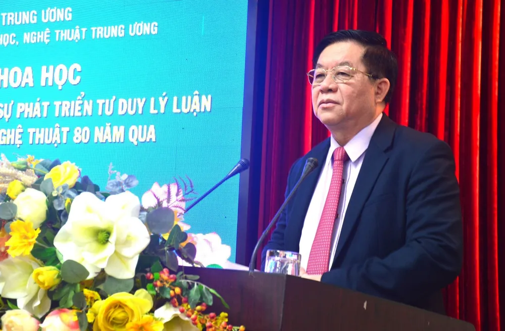 Đồng chí Nguyễn Trọng Nghĩa, Trưởng Ban Tuyên giáo Trung ương phát biểu tại tọa đàm Đồng chí Nguyễn Trọng Nghĩa, Trưởng Ban Tuyên giáo Trung ương phát biểu tại tọa đàm