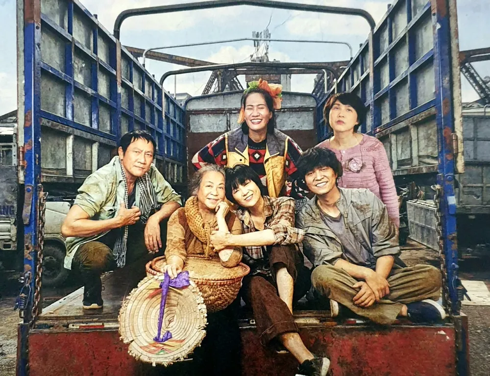 Phim là câu chuyện chốn đô thị, nhưng không phải nhà lầu, xe hơi cùng những cuộc tranh giành tiền tài, danh vị...