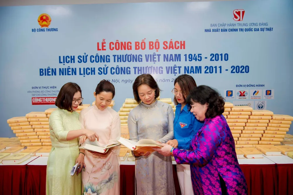 Bộ sách là công trình đồ sộ, được nghiên cứu, xây dựng công phu, toàn diện, sâu sắc về ngành công thương qua các thời kỳ