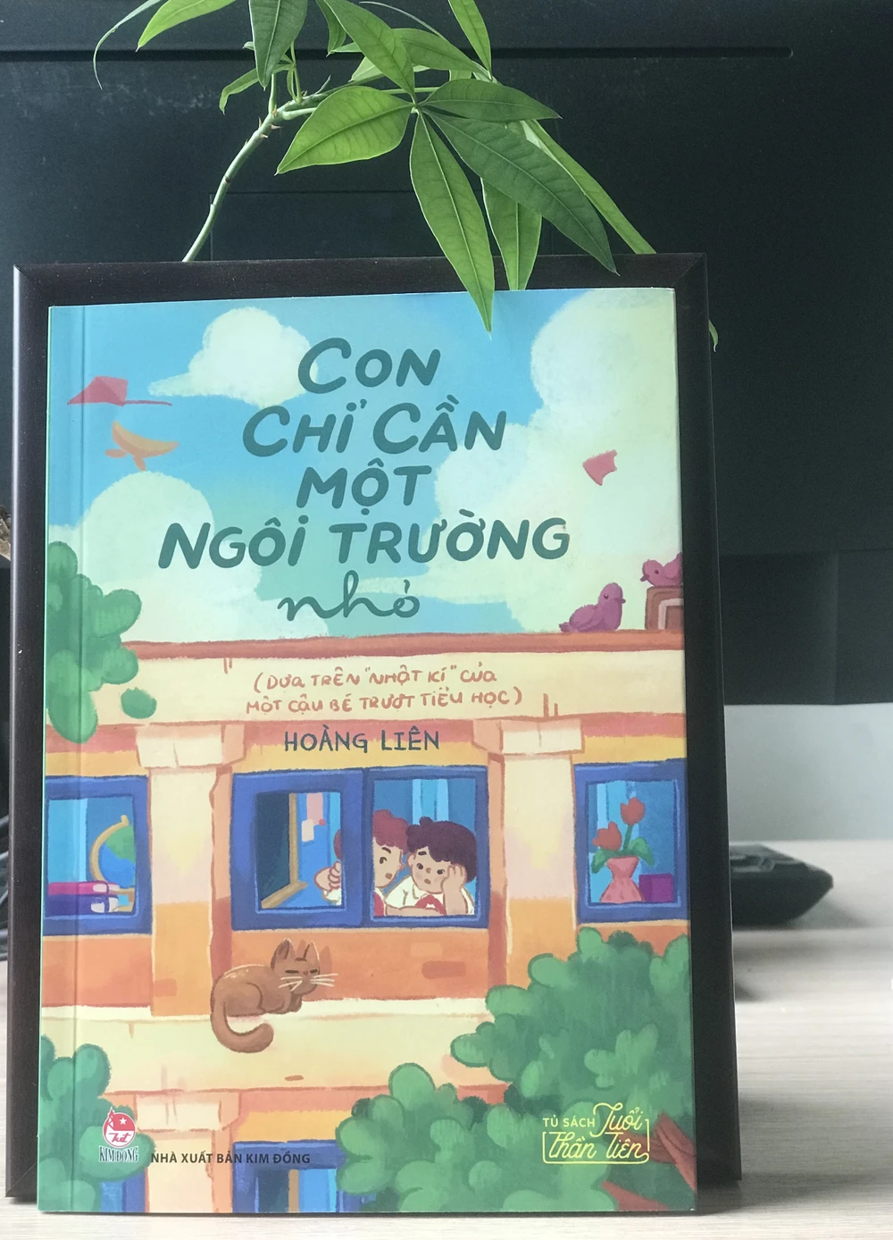 "Con chỉ cần một ngôi trường nhỏ" - Nhật ký của một học sinh tiểu học