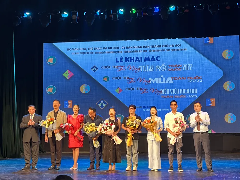 Ban giám khảo cuộc thi Tài năng Múa toàn quốc Ban giám khảo cuộc thi Tài năng Múa toàn quốc