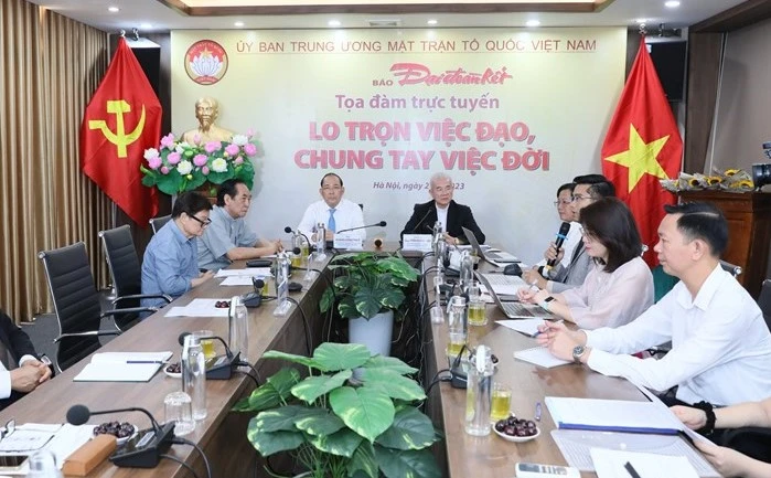  Tọa đàm trực tuyến “Lo trọn việc đạo, chung tay việc đời”