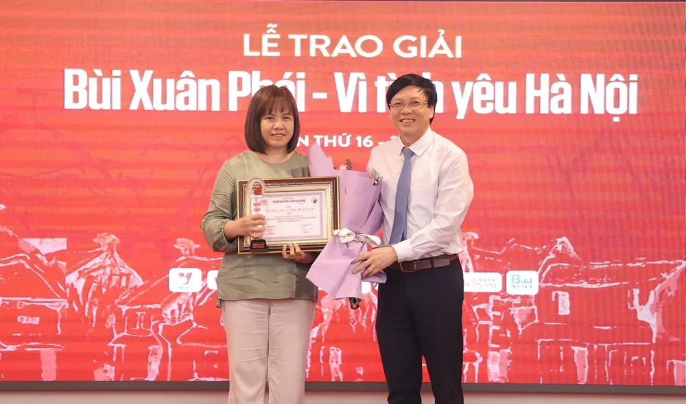 Giải Việc làm - Vì tình yêu Hà Nội được trao cho: Festival “Thu Hà Nội - Đến để yêu” Giải Việc làm - Vì tình yêu Hà Nội được trao cho: Festival “Thu Hà Nội - Đến để yêu”