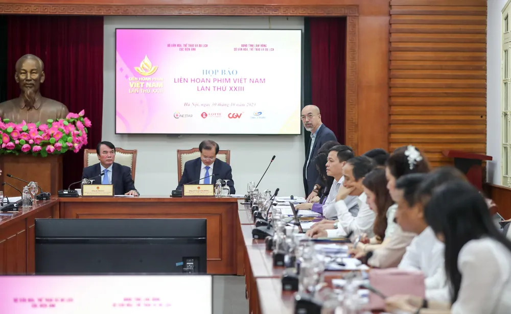 LHP dự kiến sẽ trao 26 giải cá nhân và 12 giải thưởng dành cho phim. LHP dự kiến sẽ trao 26 giải cá nhân và 12 giải thưởng dành cho phim.