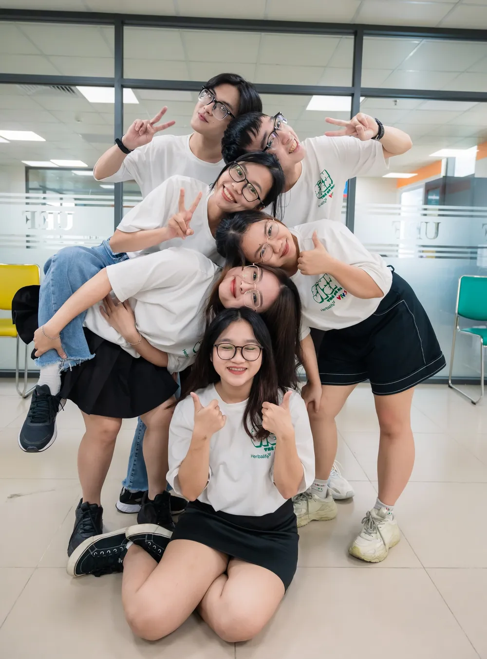 Đội thi của trường ĐH Kinh tế - Tài chính TPHCM